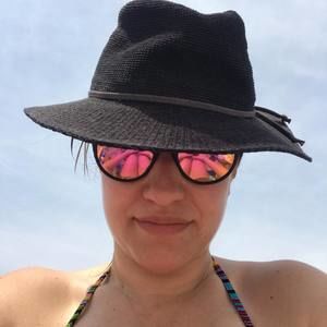 Meet your Posher, Alexis